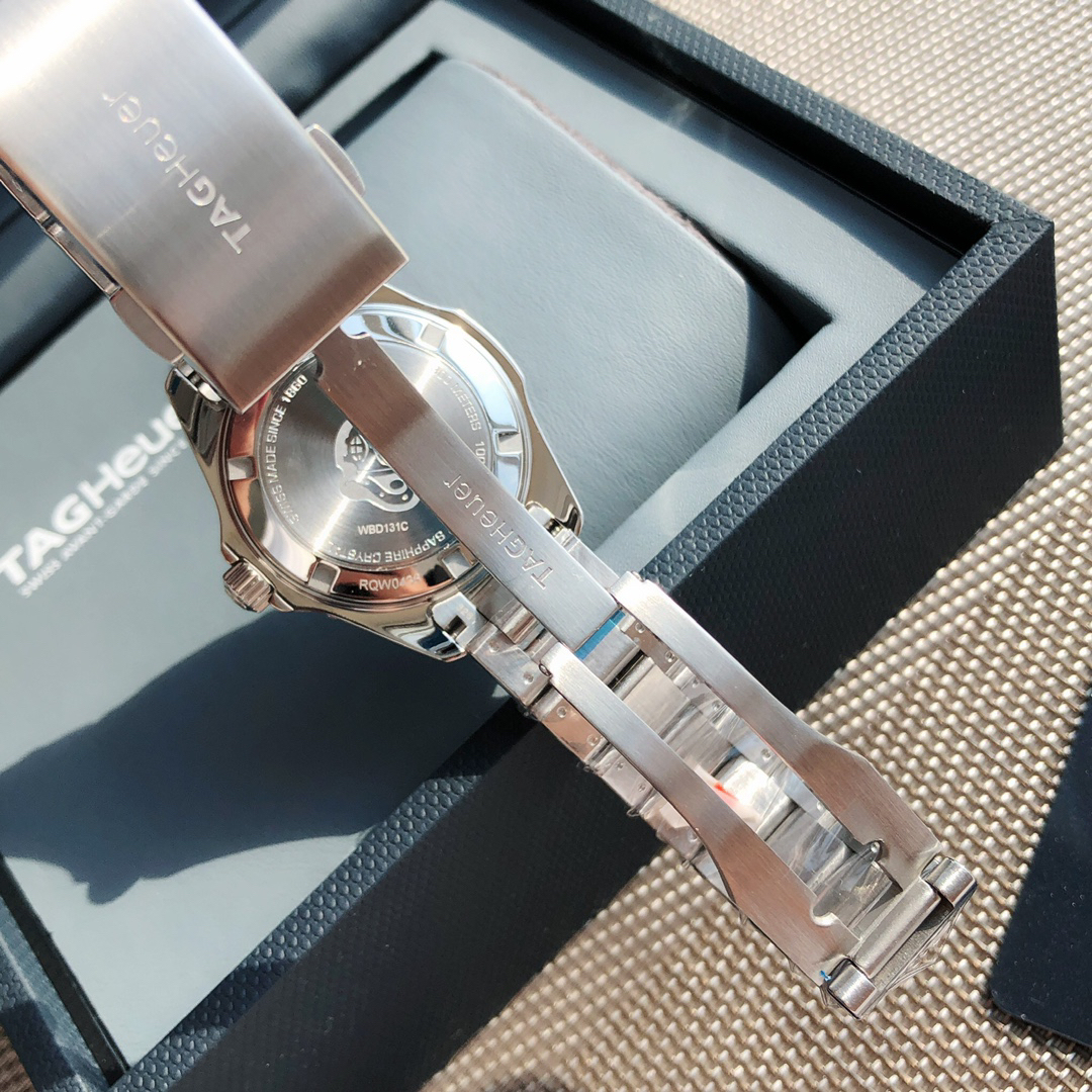 タグ・ホイヤー「TAG Heuer」アクアレーサー レディースクォーツウォッチ36MM