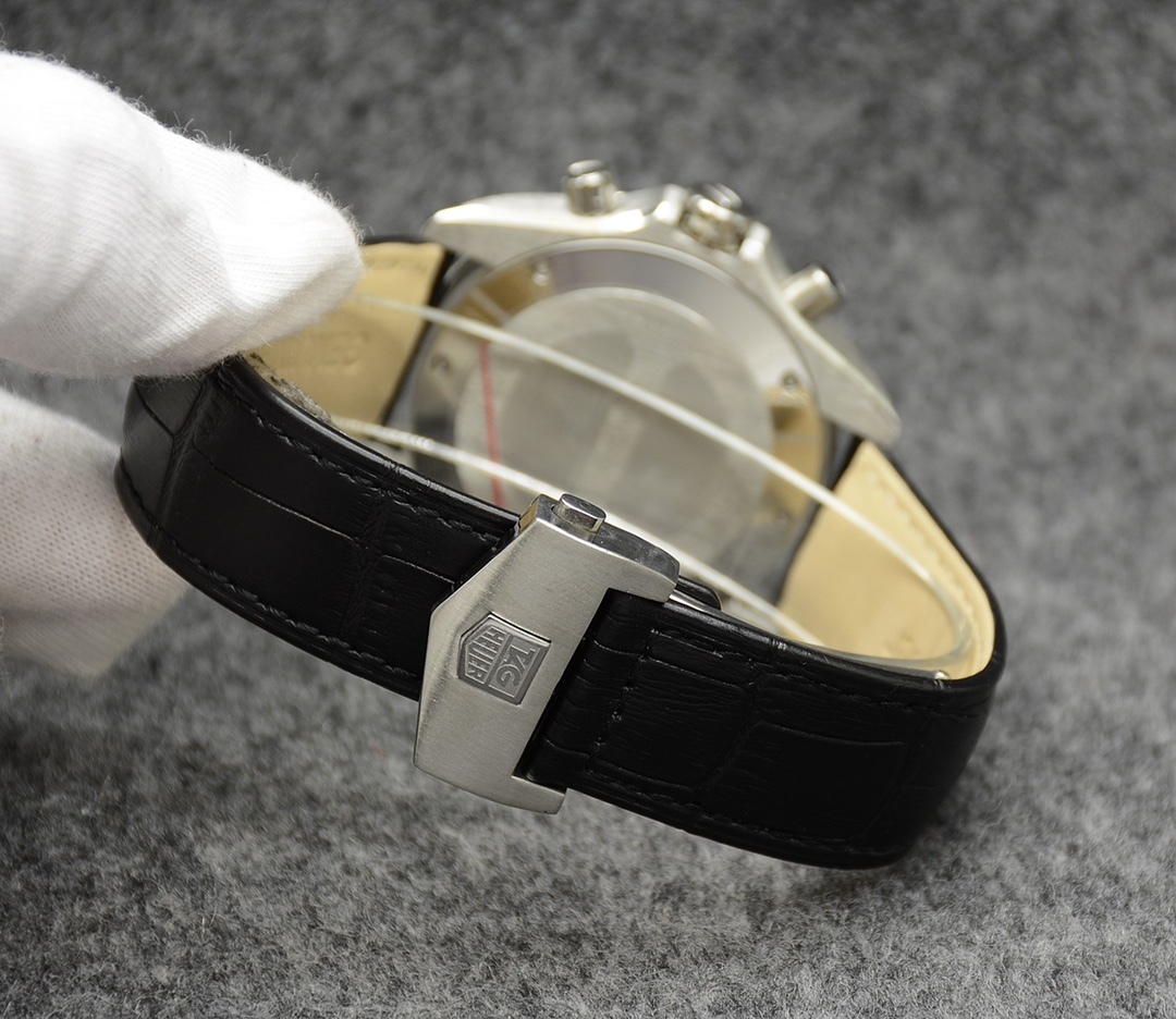 タグ・ホイヤー「TAG Heuer」クラシック メンズウォッチ40MM