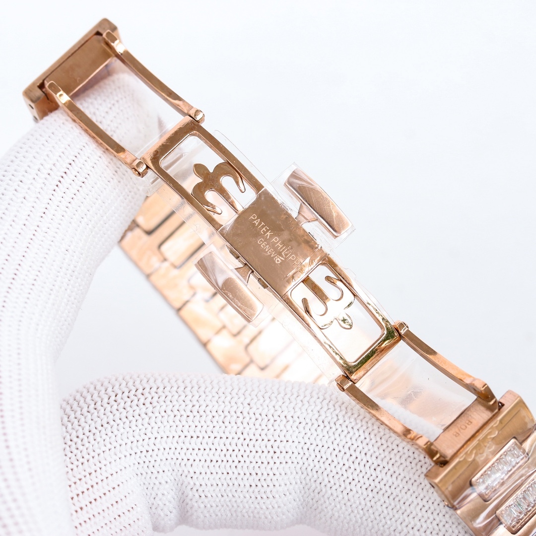 パテックフィリップ［Patek Philippe］ノーチラス  限定モデル 腕時計35.2MM