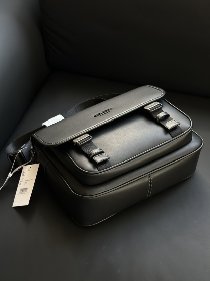 コーチ「Coach」 Racer メンズ メッセンジャーバッグ