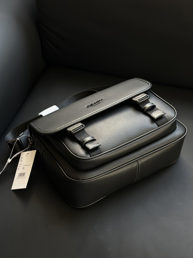 コーチ「Coach」 Racer メンズ メッセンジャーバッグ