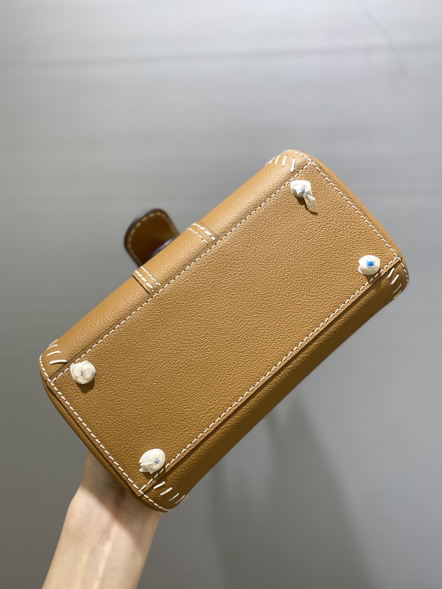 デルヴォー「Delvaux」キャラメル色バッグ