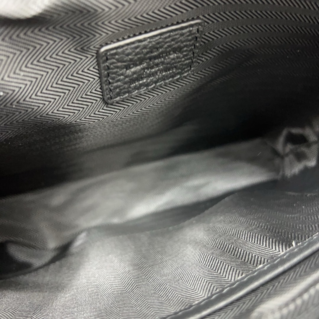 フェラガモ「Ferragamo」ソフトトート トップハンドルバッグ