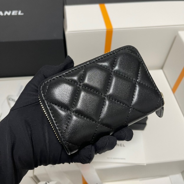 シャネル「Chanel」ハート型 ジップ コインケース