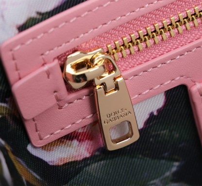 ドルチェ・アンド・ガッバーナ「D&G」 大容量タン トートバッグ