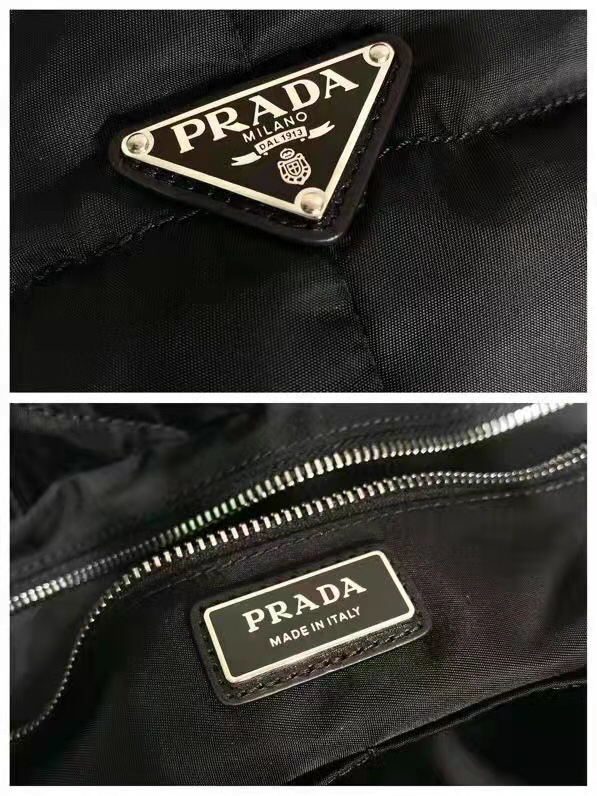 プラダ「Prada」 Re-Nylon トートバッグ