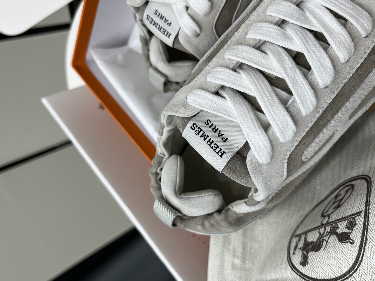 エルメス［Hermès］ミリタリートレーニングシューズ