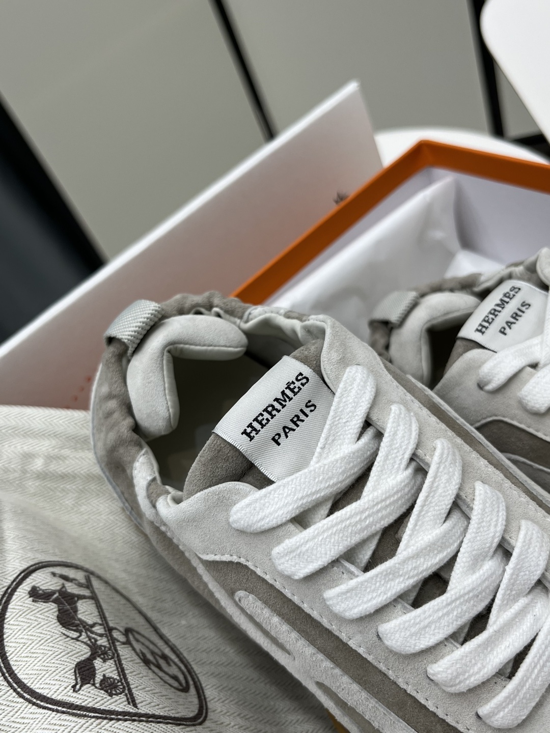 エルメス［Hermès］ミリタリートレーニングシューズ