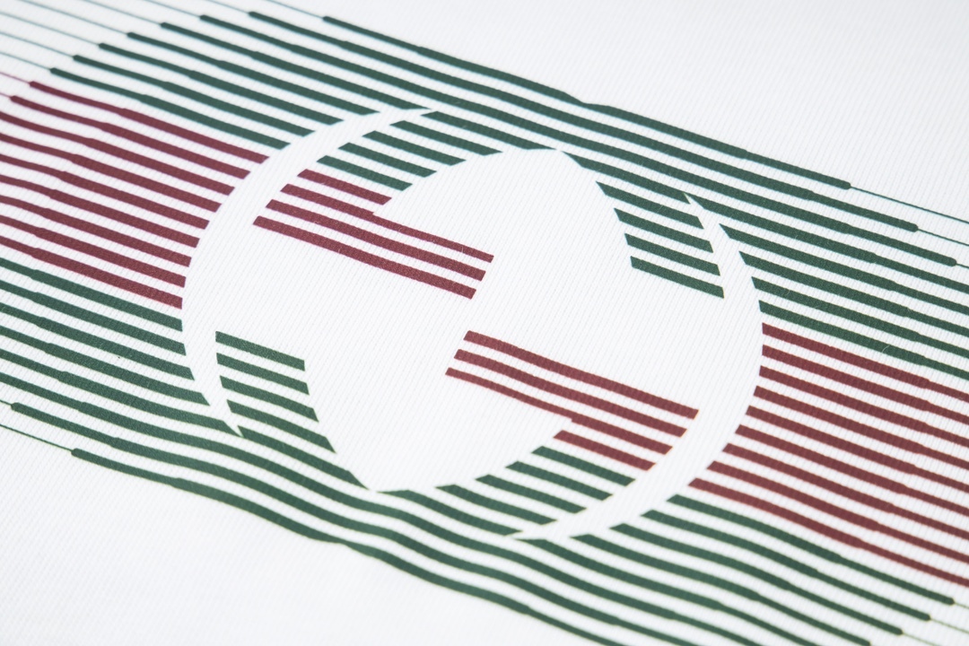 グッチ「Gucci」2025春夏 ダブルプリント ショートスリーブTシャツ