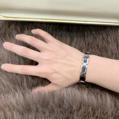 カルティエ「Cartier」Vゴールド ブレスレット コレクション