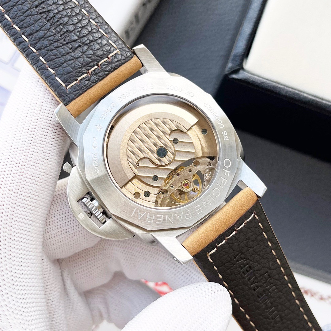 パネライ［Panerai］LUMINOR 1950 自動機械腕時計46MM