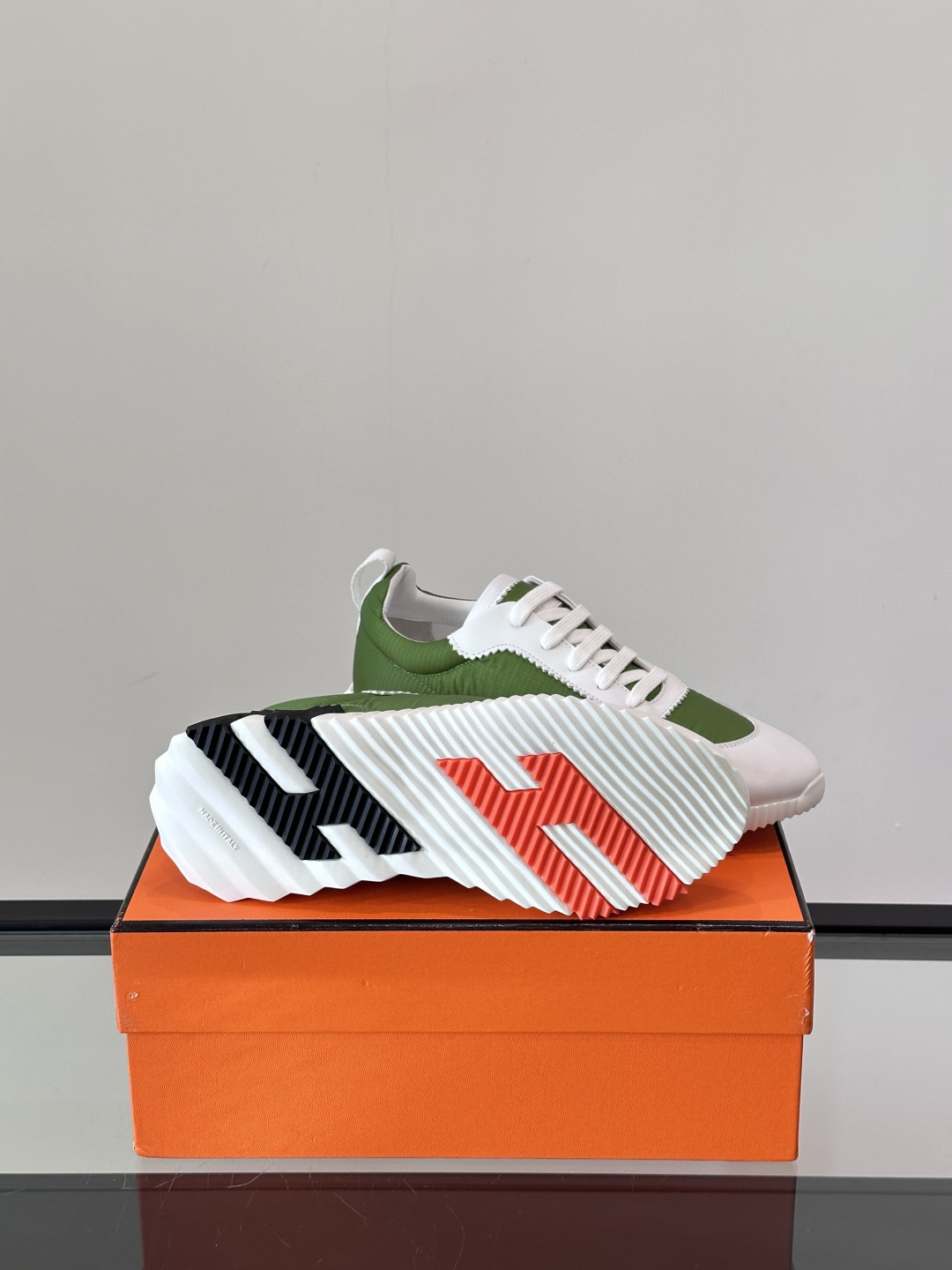 エルメス［Hermès］バウンシング スニーカー