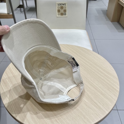 エルメス「Hermès」2025コレクション ベースボールキャップ