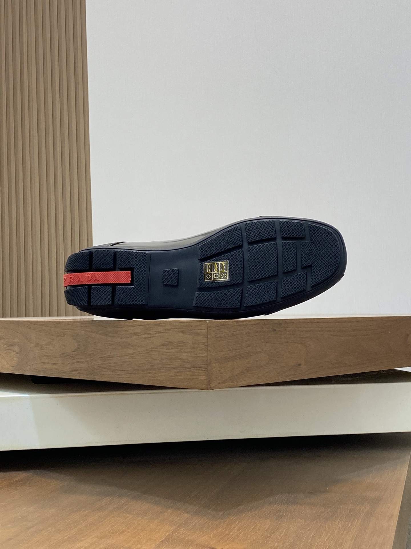 プラダ［Prada］America's Cup レザースニーカー（メンズ）