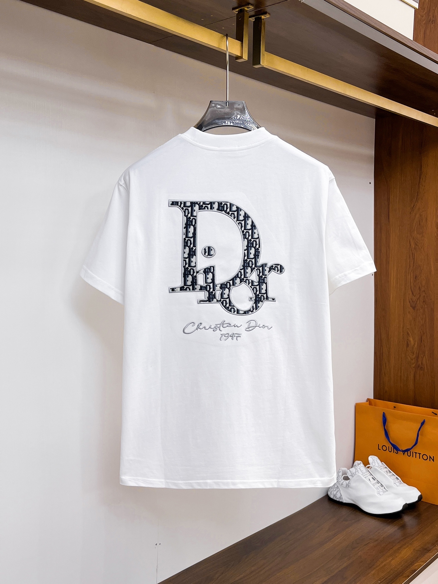 ディオール「Dior」25SS プレミアム エンブロイダリー ロゴTシャツ
