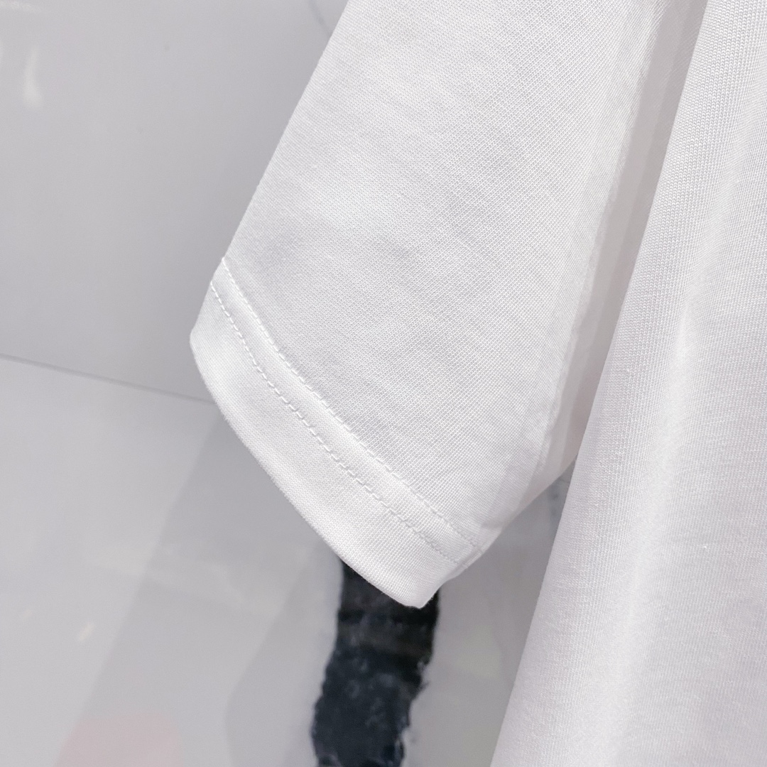 プラダ「Prada」2025SS 260g クラシックロゴ クルーネックTシャツ