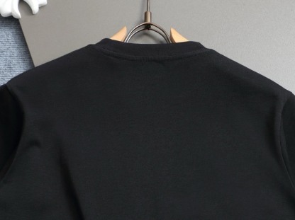 プラダ「Prada」2025SS メンズ クラシックロゴ クルーネックTシャツ