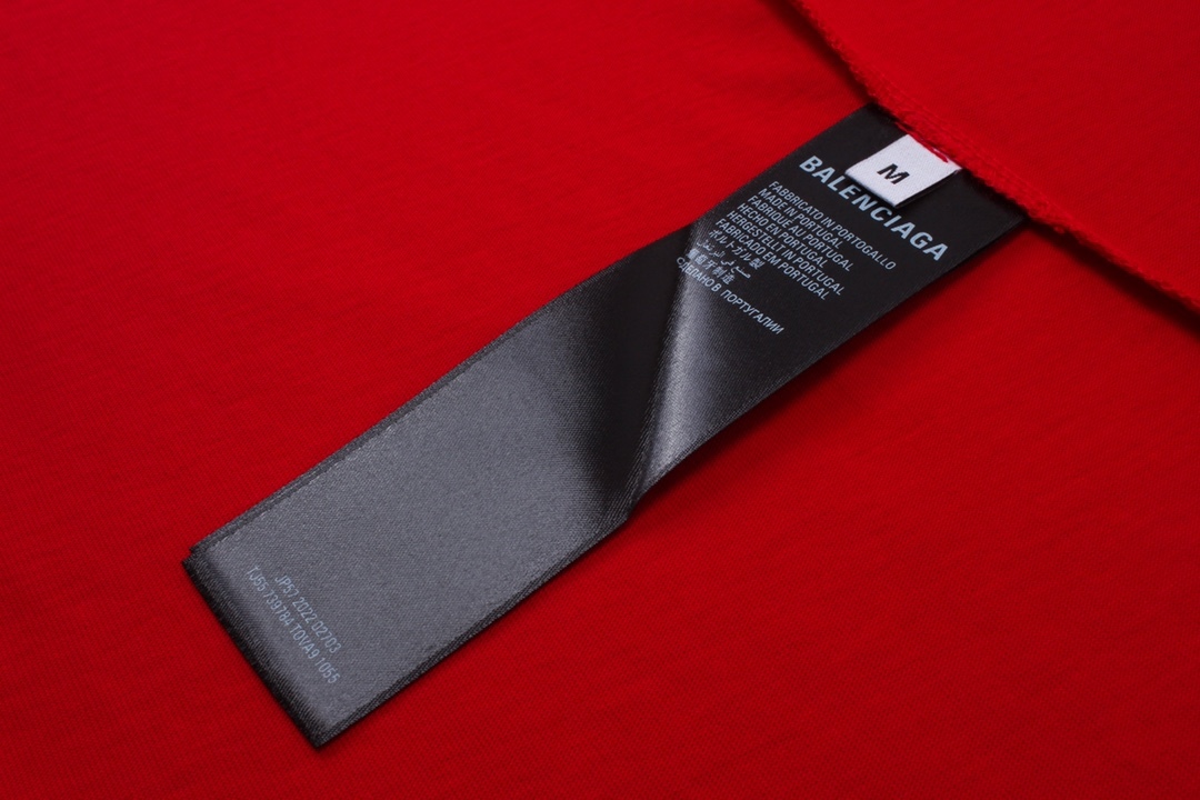 バレンシアガ「Balenciaga」スキーコレクション ビッグロゴTシャツ