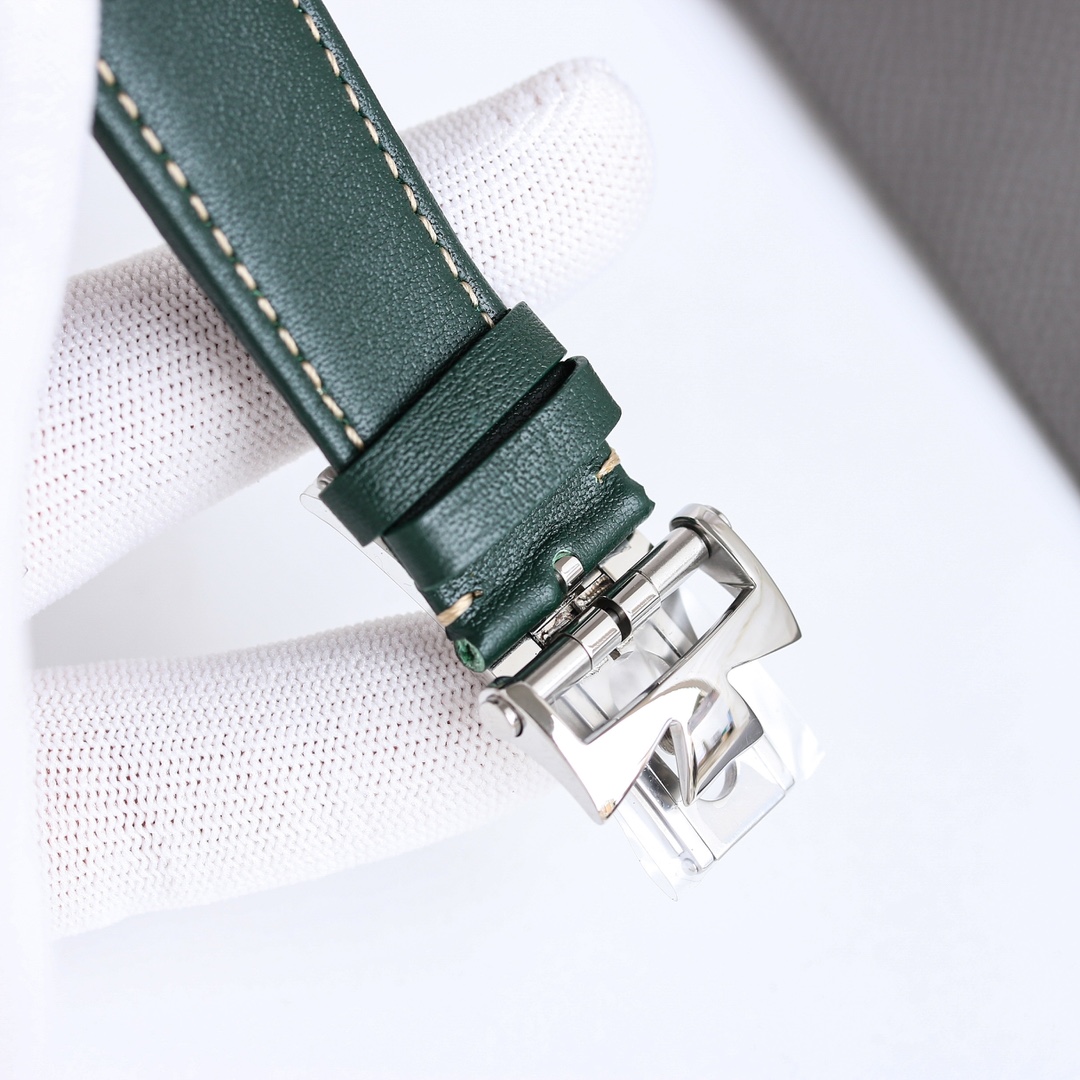 ヴァシュロン・コンスタンタン［Vacheron Constantin］Overseas Moon Phase Retrograde 腕時計41MM