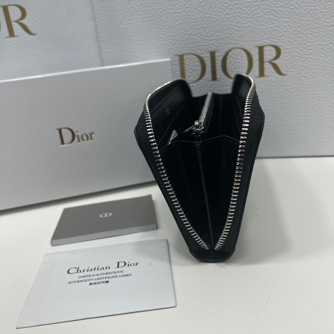ディオール「Dior」CDダイヤモンド ロングジップウォレット