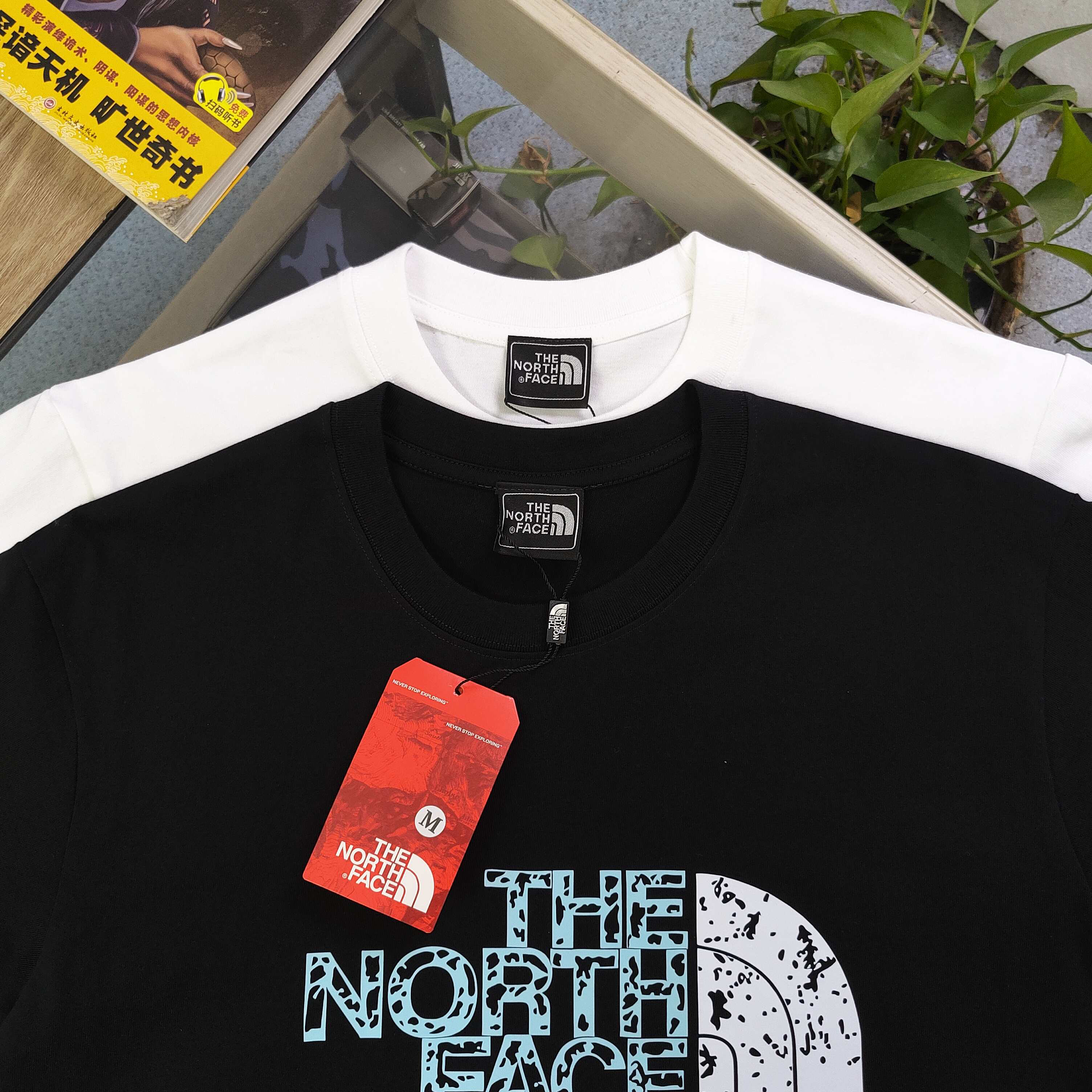 ザ・ノースフェイス The North Face グラフィティロゴ カップルTシャツ-ISETAN PRESTIGE CURATED