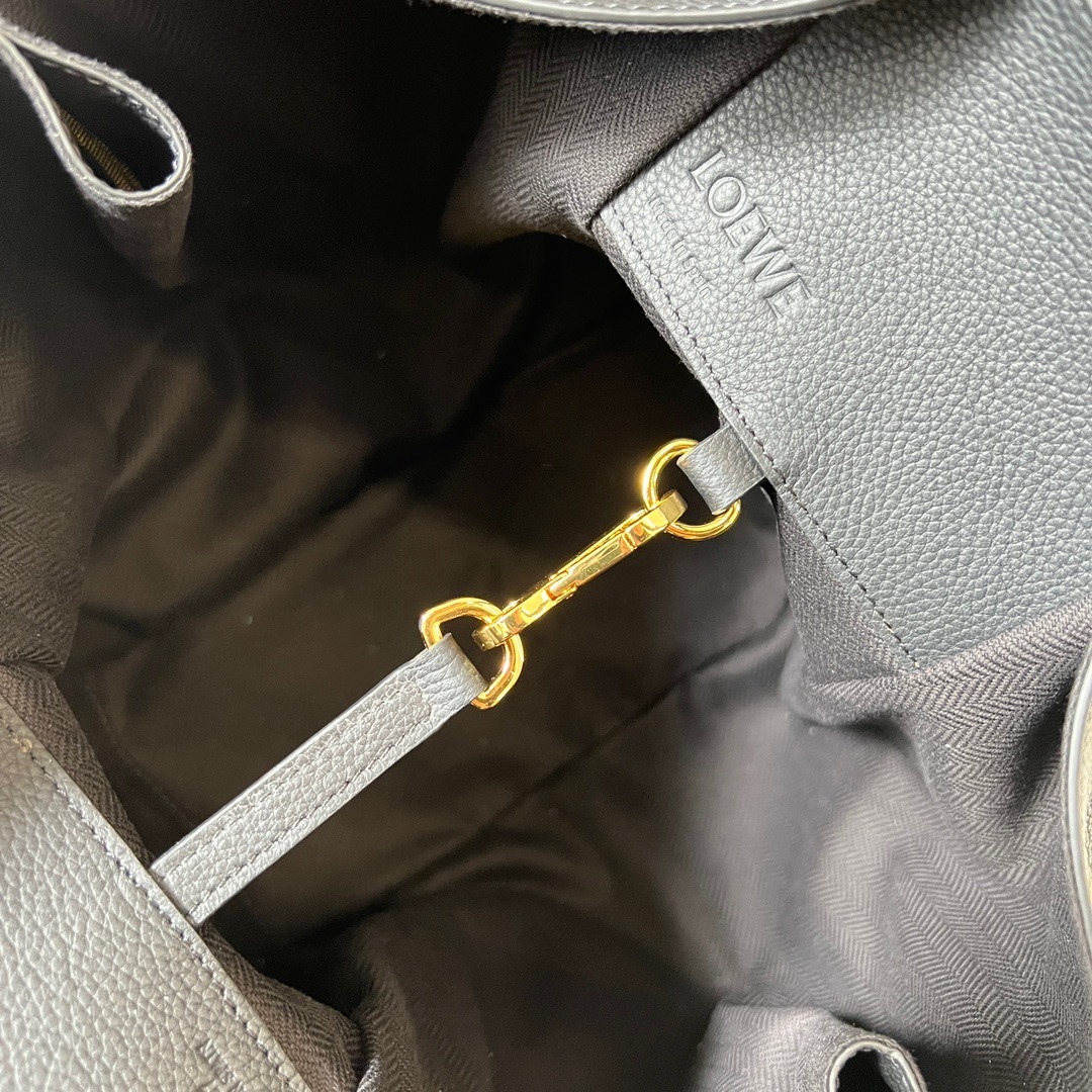 ロエベ「Loewe」Hammock Compact cow leather ハンドバッグ