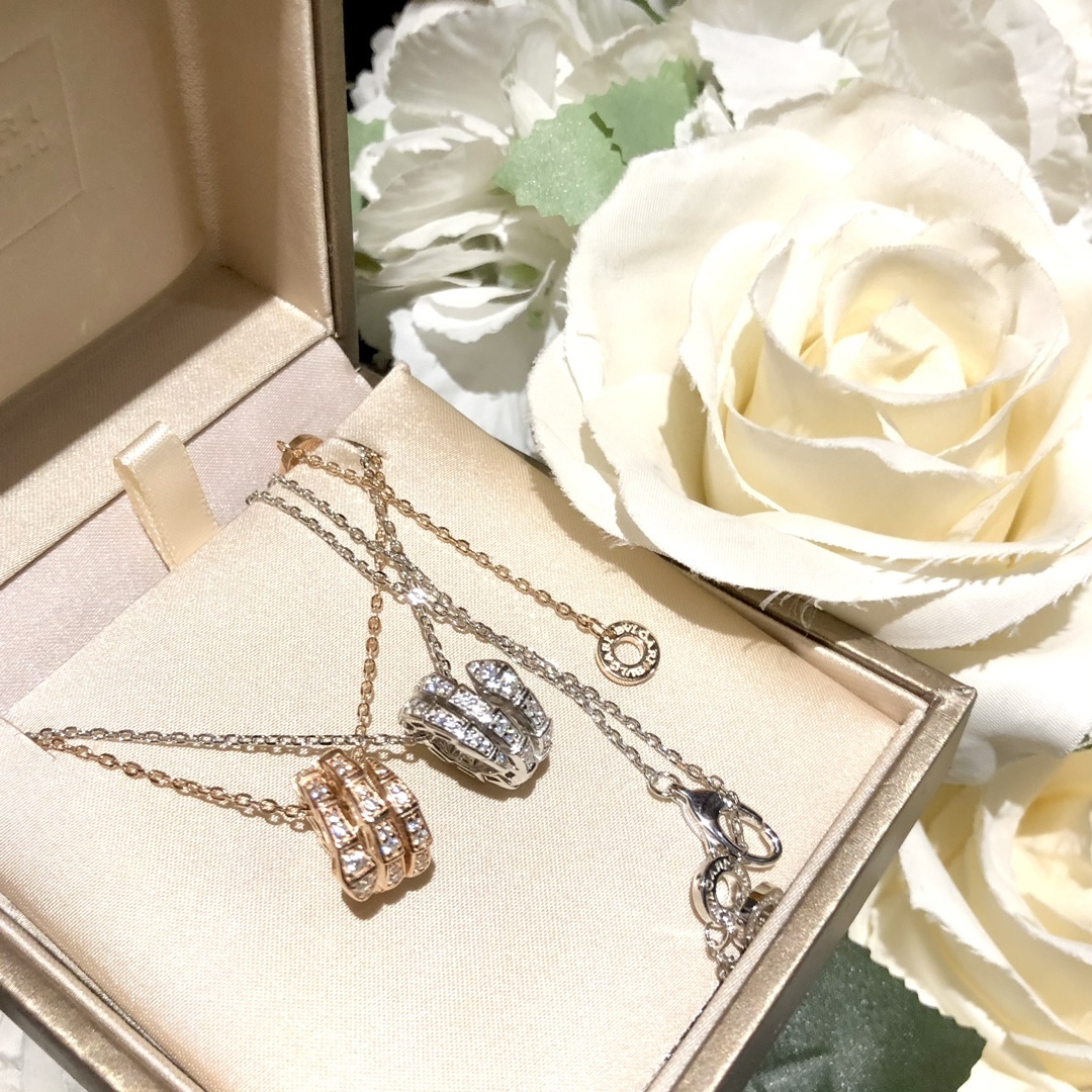 ブルガリ「Bvlgari」Serpenti Viper ダイヤモンドペンダントネックレス25mm