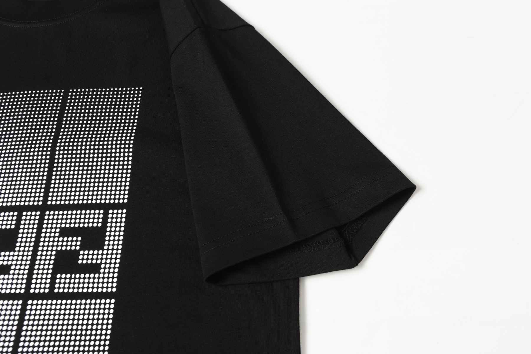 フェンディ「Fendi」25SS FFモノグラム プリント ショートスリーブTシャツ