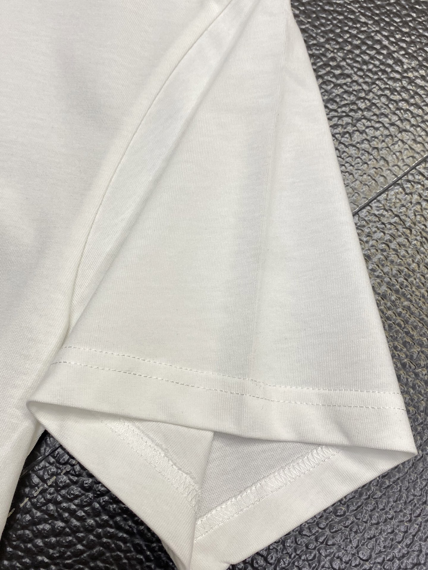 フェンディ「Fendi」2025SS エクスクルーシブ メンズ カジュアル ショートスリーブTシャツ