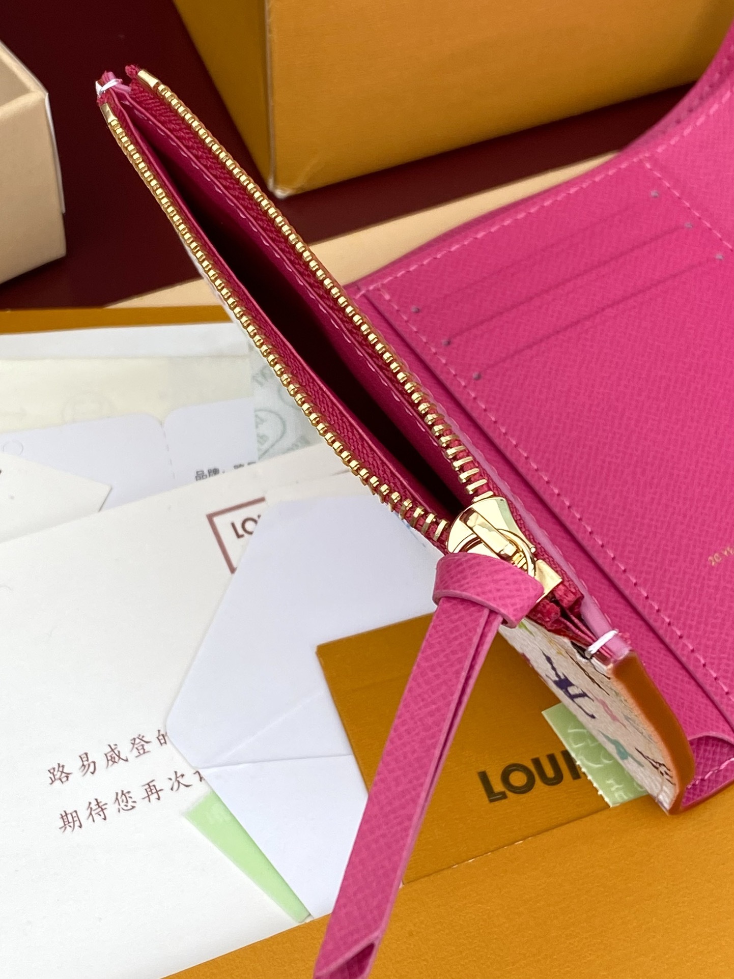 ルイ・ヴィトン「Louis Vuitton」LV × TM ポルトフォイユ･ヴィクトリーヌ