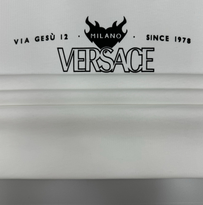 ヴェルサーチ「Versace」VERSA ロゴプリントTシャツ（ユニセックス）