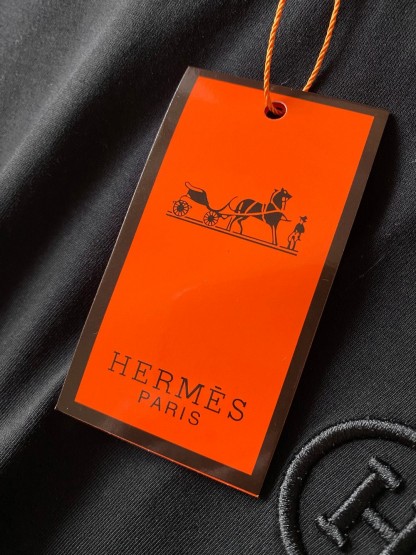 【ワンフォーワン】エルメス「Hermès」Hエンブロイダリー クルーネック Tシャツ【在庫僅少】
