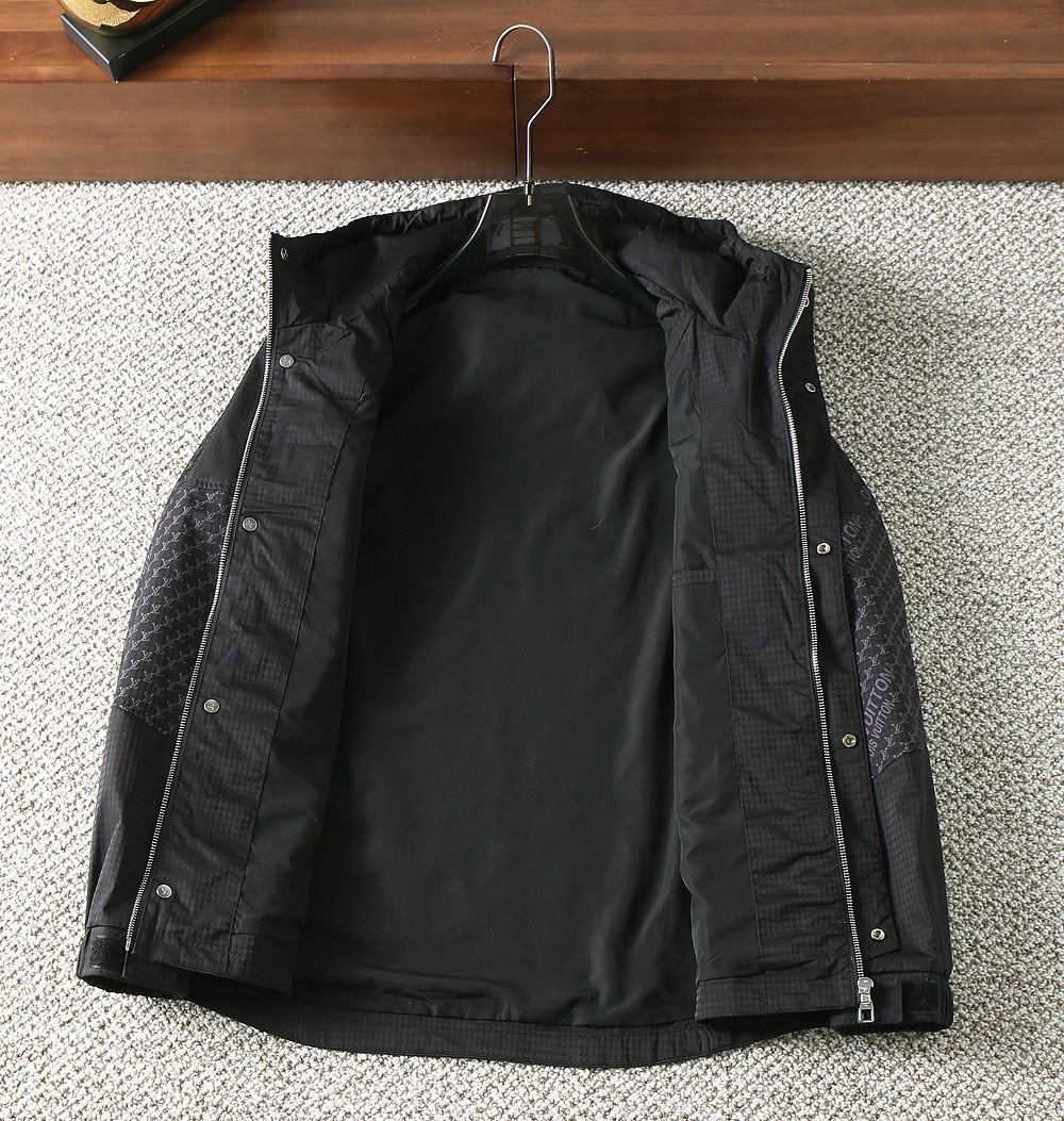 ルイ・ヴィトン「Louis Vuitton」秋冬コレクション クイルテッド ジャケット