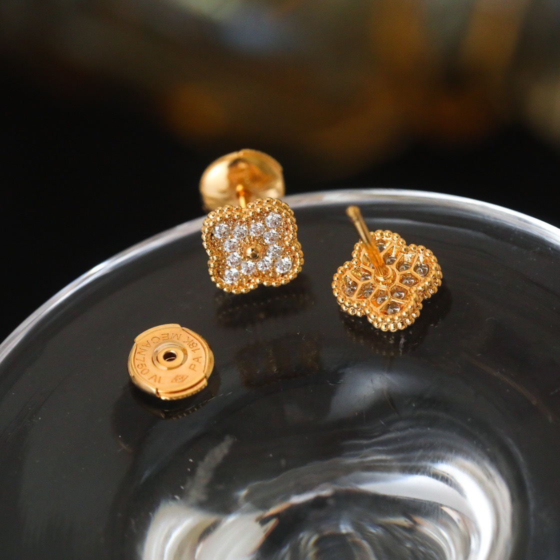 ヴァン クリーフ＆アーペル「Van Cleef & Arpels」 Alhambra Mini ダイヤモンド 四つ葉 ピアス