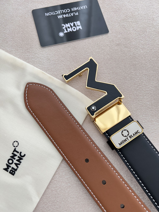 ヴァン クリーフ＆アーペル「Van Cleef & Arpels」 クラシックコレクション レターロゴ レザーキーホルダー100cm