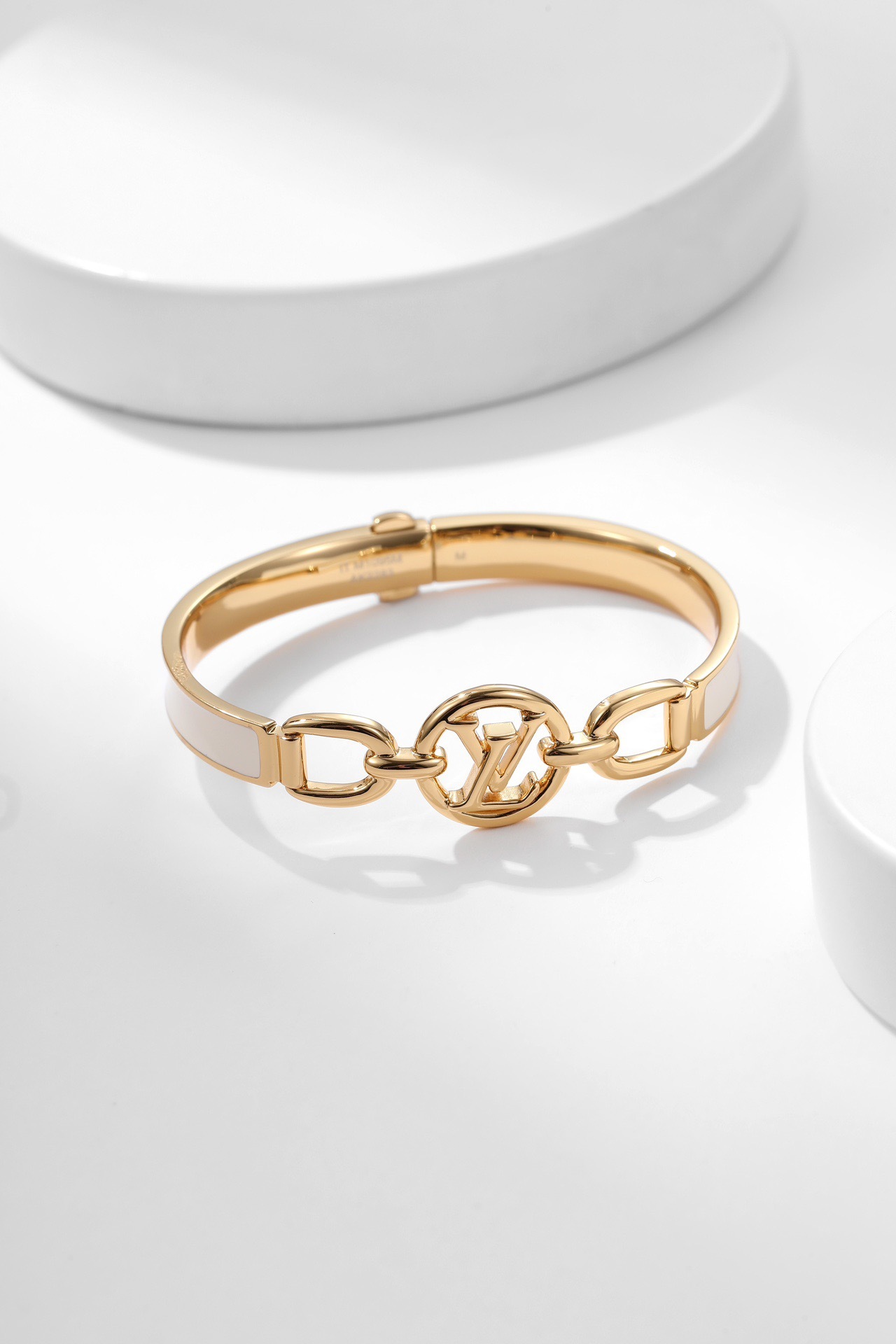 ルイ・ヴィトン「Louis Vuitton」  ホワイトエナメル ブレスレット