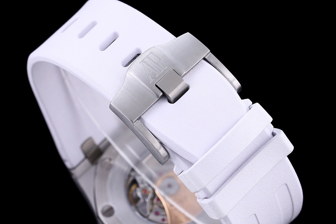 オーデマ ピゲ「Audemars Piguet」ロイヤルオークオフショア ダイバー 40MM