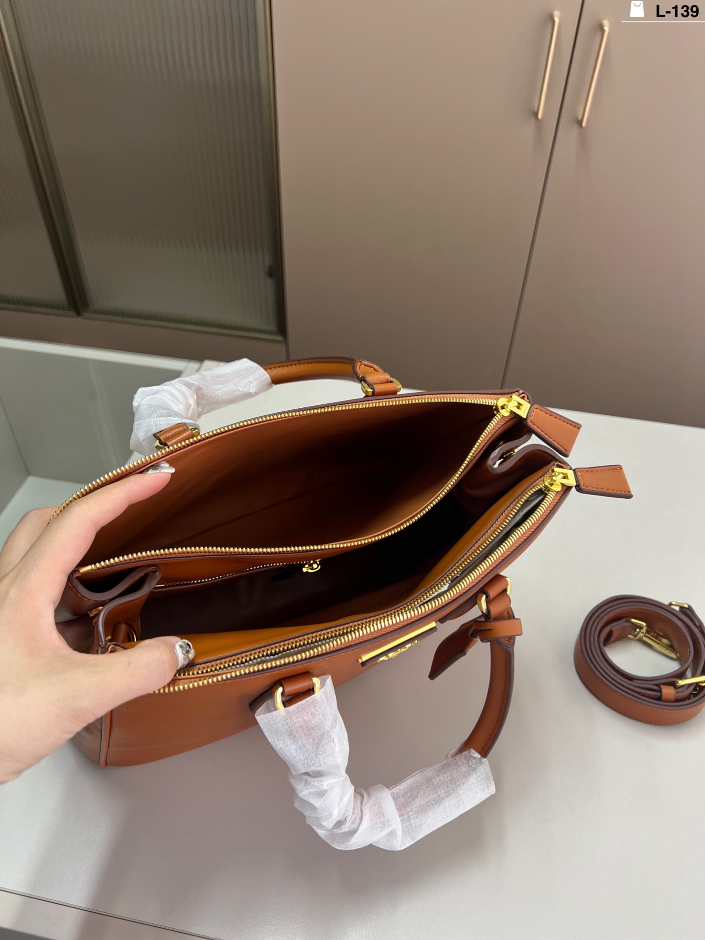 プラダ「Prada」 ガレリア ハンドバッグ