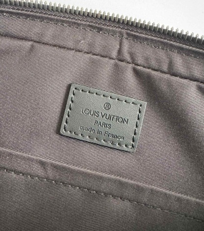 ルイ・ヴィトン「Louis Vuitton」スタイリッシュ メッセンジャーバッグ