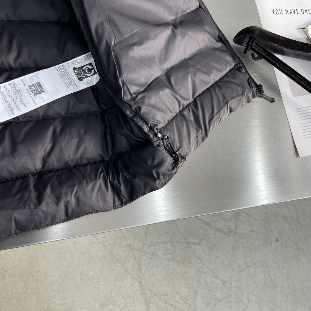 アークテリクス「ARC'TERYX」ホワイトグースダウン ジャケット