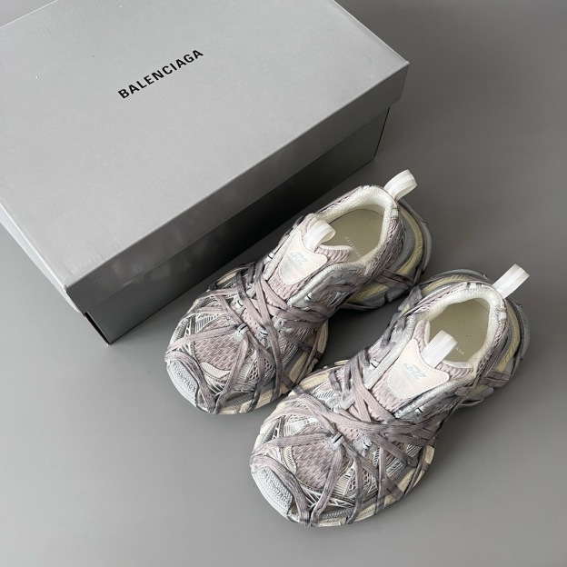 バレンシアガ「Balenciaga」Phantom Sneaker 3XL バンドデザイン ダディシューズ