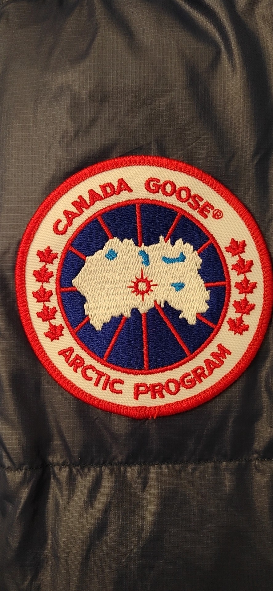 カナダグース「Canada Goose」Crofton パフダウンジャケット
