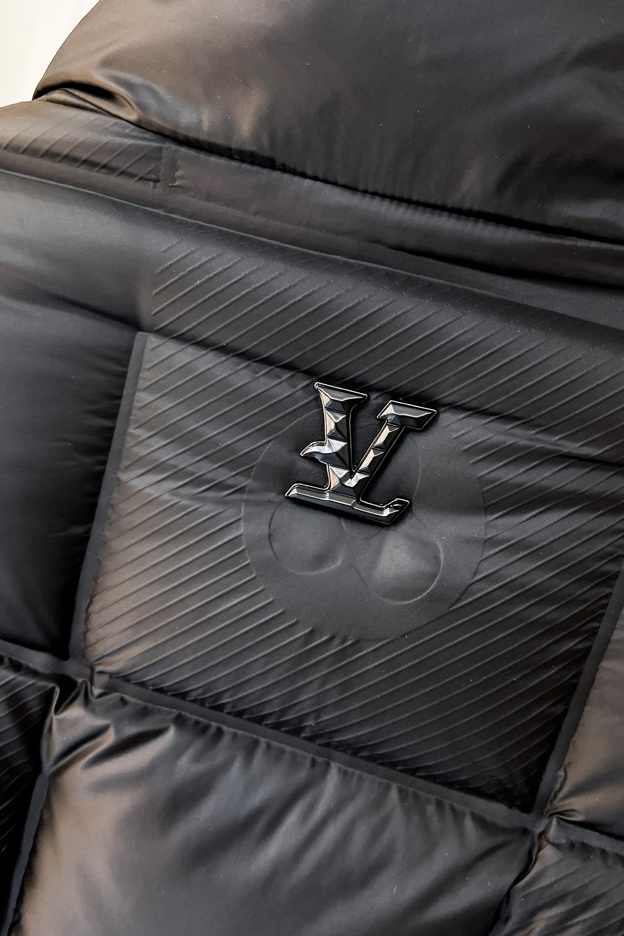 ルイ・ヴィトン「Louis Vuitton」‌ MONOGRAM PILLOW ダウンジャケット