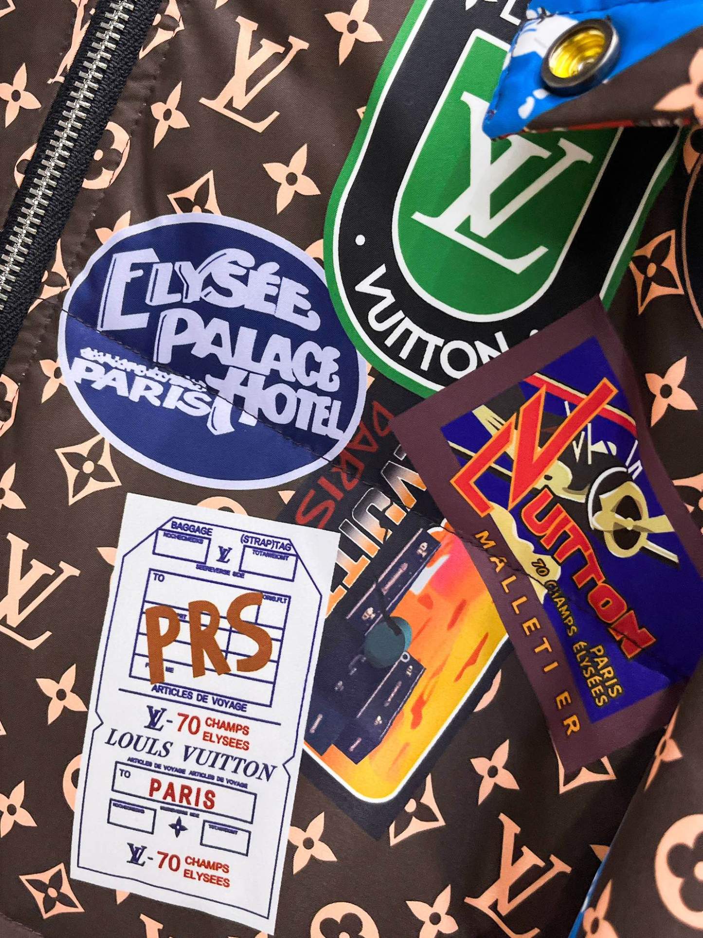 ルイ・ヴィトン「Louis Vuitton」‌ MONOGRAM PILLOW ダウンジャケット