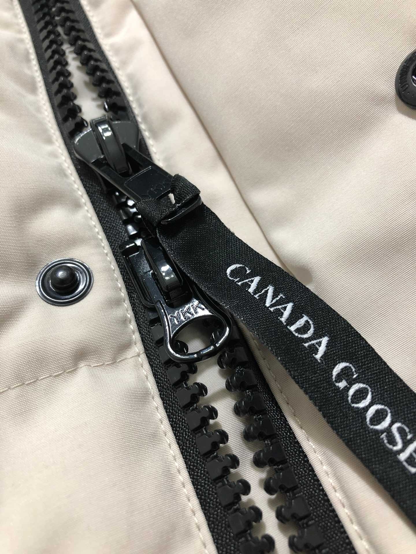 カナダグース「Canada Goose」ユニセックス プレミアムダウンコート