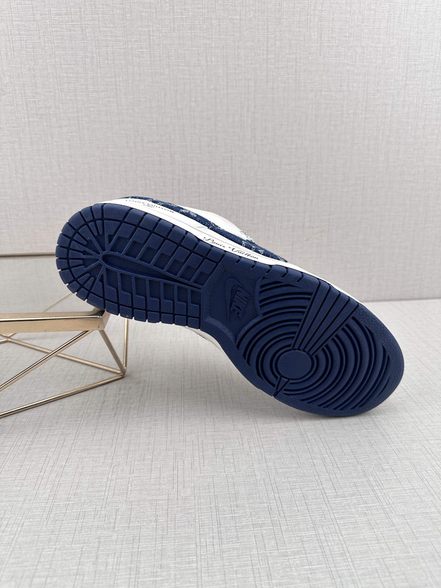 ルイ・ヴィトン「Louis Vuitton」NIKE Dunk Low By You カスタムスニーカー