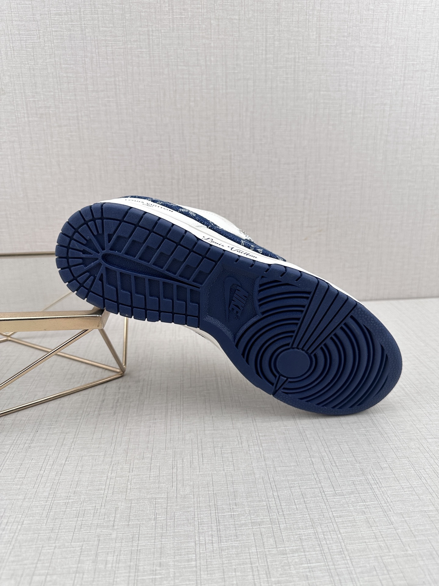 ルイ・ヴィトン「Louis Vuitton」NIKE Dunk Low By You カスタムスニーカー