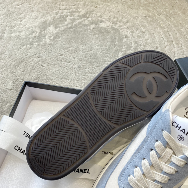 シャネル「Chanel」23C スエード パンダスニーカー カジュアルシューズ
