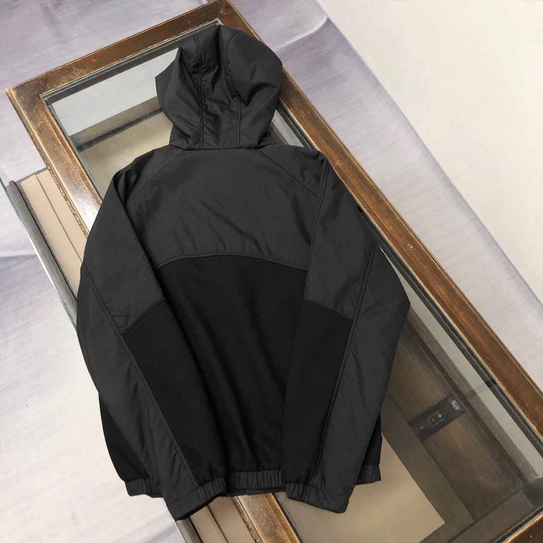 プラダ「Prada」秋の新作パッチワークハットジャケット