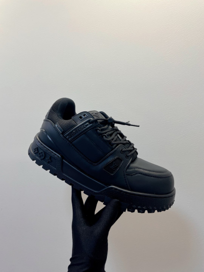 「コラボモデル」Louis Vuitton x Trainer  Maxi "小胖丁" スニーカー